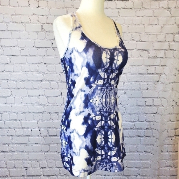 LULULEMON Printed Scoop Neck Tank Top sz. Small - Picture 1 of 7